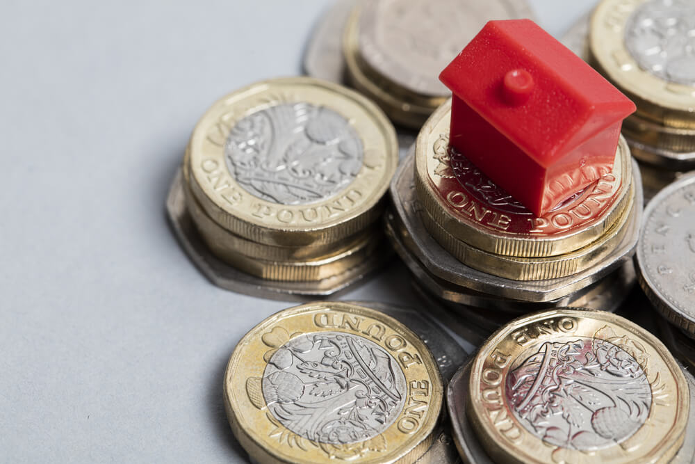 UK house prices set to fall 5% this year